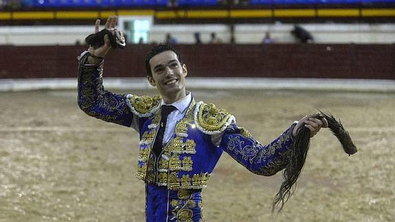 Antonio Puerta y Juan José Padilla salen a hombros en Abarán