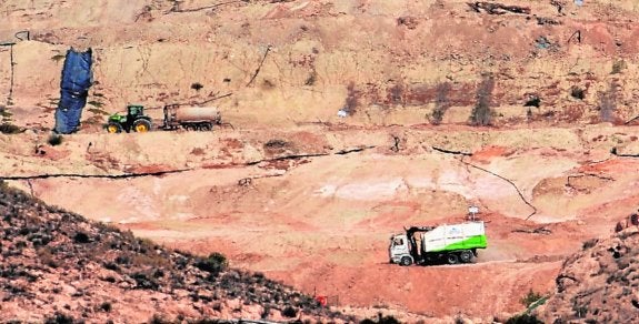 Trabajadores del vertedero solicitan al juzgado el embargo de Proambiente