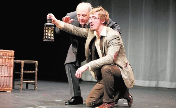 Emilio Gutiérrez Caba dirige y protagoniza en el Teatro Guerra de Lorca 'La mujer de negro'