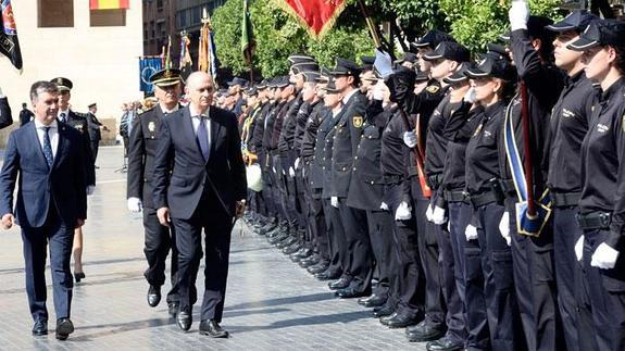 Fernández Díaz dice en Murcia que España es «una de las democracias más seguras»