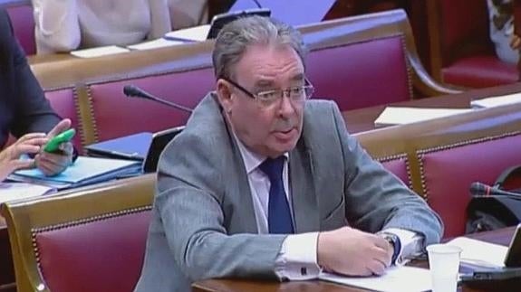 Críticas al senador murciano Peñarrubia por decir que «ya no hay más fosas que descubrir»