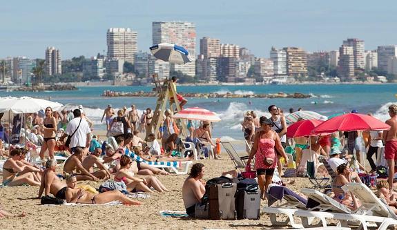 El tiempo respeta a la provincia en el 'puente'