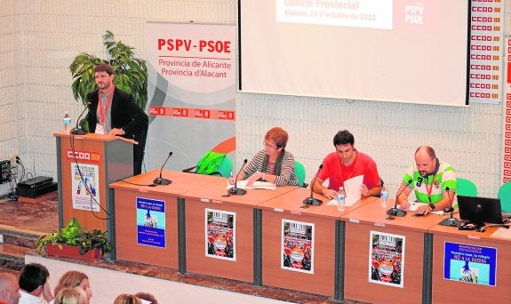 El PSPV de Alicante aprueba una lista al Congreso impuesta por Ximo Puig