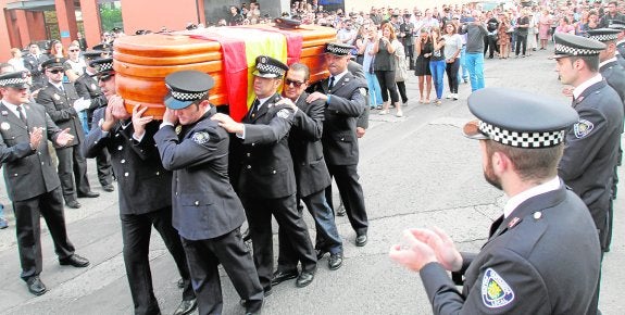 Interior prohíbe homenajes de sus agentes al compañero del 'caso Cala Cortina' fallecido