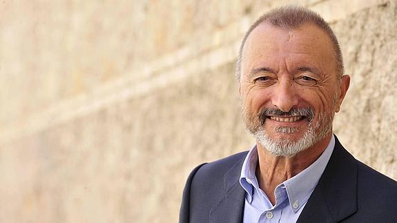 Pérez-Reverte: «Estamos borrando de la memoria de los jóvenes la Guerra Civil»