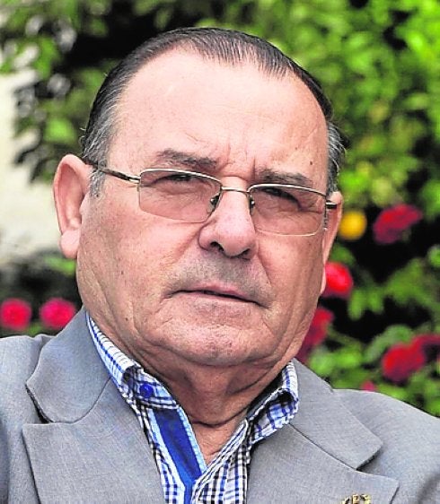 «Hipotequé mi patrimonio para saldar las deudas de la Federación de Peñas»