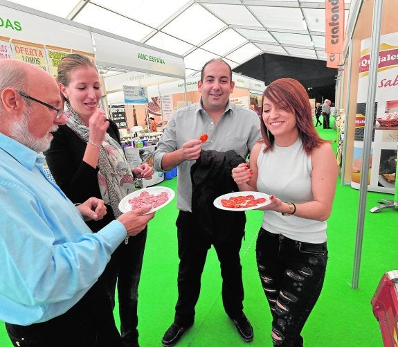 La recomendación de la OMS agrava la crisis que arrastra el sector porcino por el veto ruso