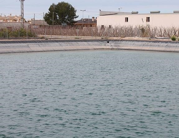 Asaja acusa al Consistorio de «robar» a los regantes con el IBI de las balsas