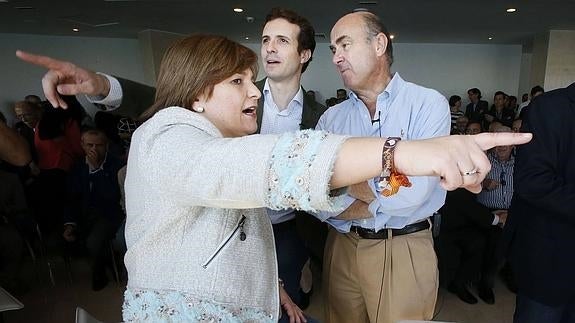 De Guindos asegura que con el PP en 2016 se recuperará el nivel de renta previo a crisis