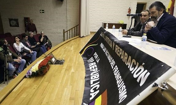 Los republicanos analizan la Memoria Histórica en la etapa de la Transición