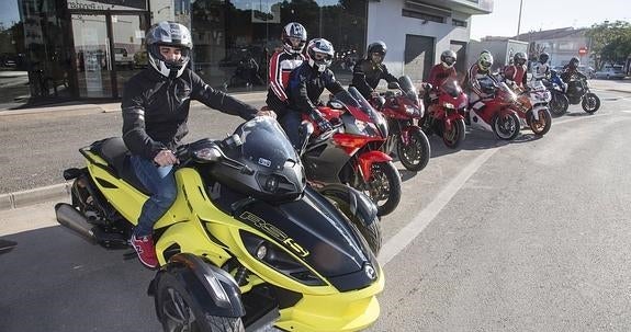 Locos por las motos en una cita histórica