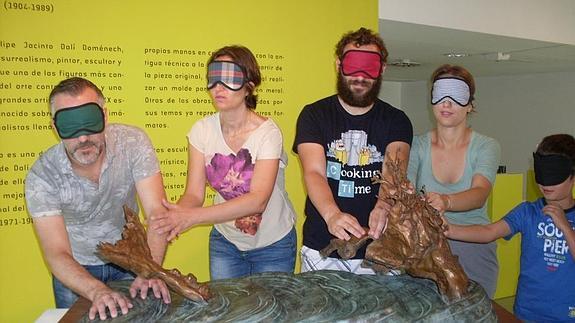 El Muram organiza una muestra de Dalí