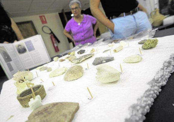 El Museo Diocesano recibe un depósito de material arqueológico de la Cueva Lo Roca