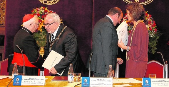 La UCAM reivindica que los hospitales públicos «no son de ninguna universidad»