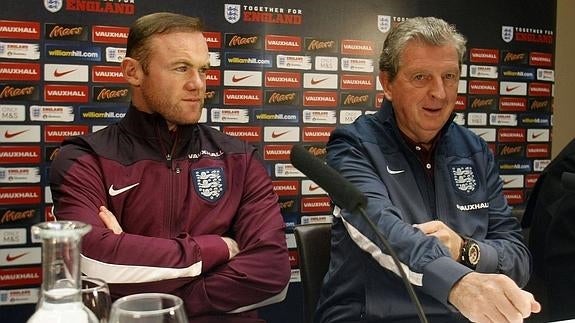 Rooney cree que Inglaterra debe aprovechar el partido para subir su nivel