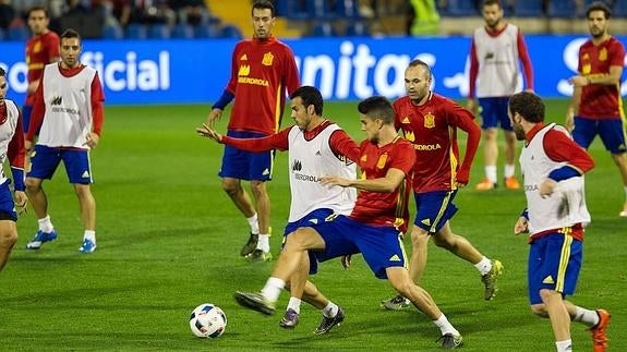 La selección española entrena en el Rico Pérez