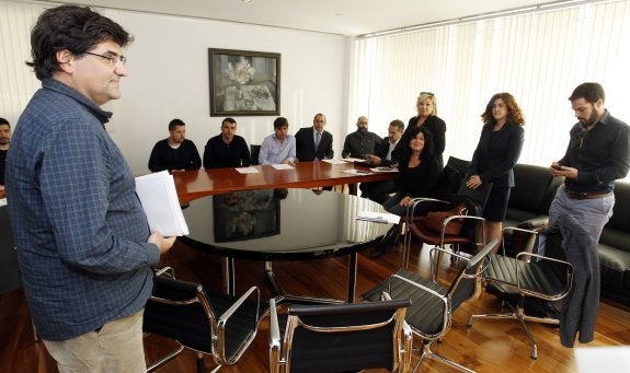 Pavón aboga por utilizar a la Policía para descongestionar las calles durante el 'tardeo'