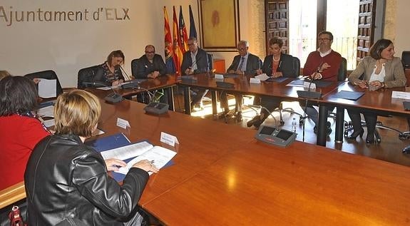 Diez entidades se unen para mejorar la convivencia vecinal