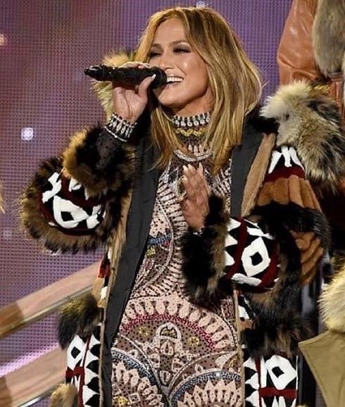 Jennifer Lopez quita el hipo en los American Music Awards 2015