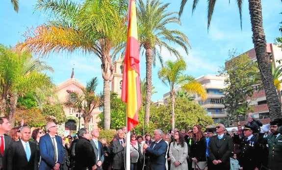 La comarca celebra con poco entusiasmo el Día de la Constitución