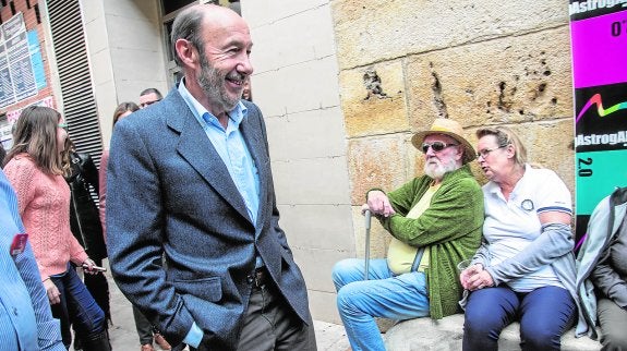 Pérez Rubalcaba alerta de que «si las derechas ganan formarán gobierno»