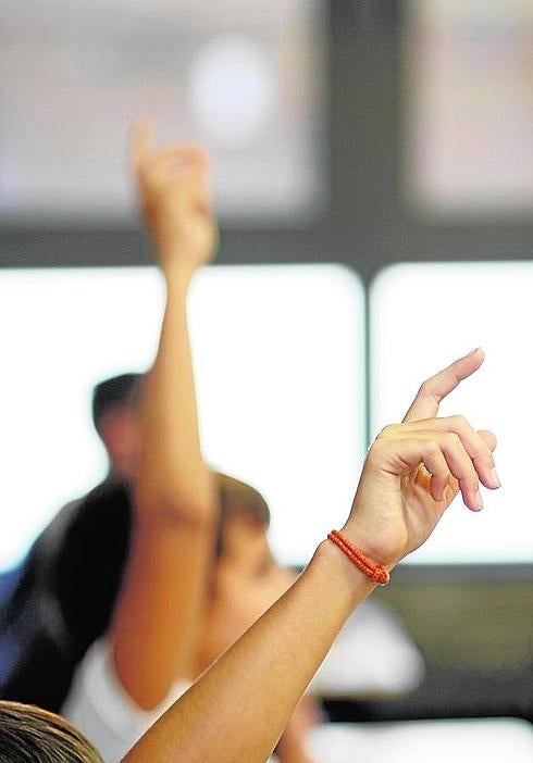 Los colegios católicos ya piden los antecedentes penales de sus profesores