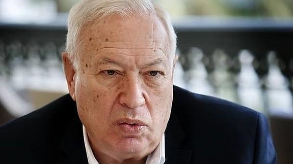 Margallo vería una «auténtica pesadilla» un tripartito de PSOE, C's y Podemos