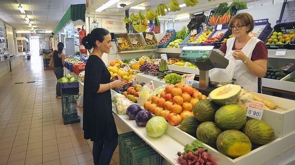 Aparcisa pide al Ayuntamiento el desalojo del antiguo Mercado Central