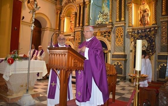 Doce meses para honrar a La Purísima