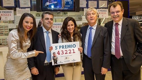 43221: El Corte Inglés y una administración de Alicante venden un quinto premio