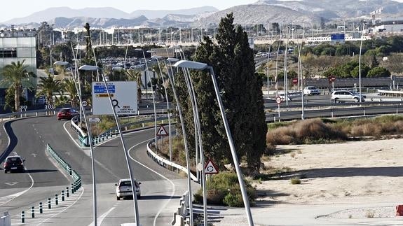 Fomento aprueba la ampliación de los accesos al aeropuerto