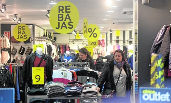 El pequeño comercio lanza descuentos de hasta el 70%