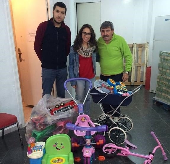 JJ SS de Bigastro dona juguetes