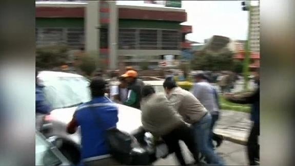 Batalla campal en Bolivia durante la huelga de transportistas