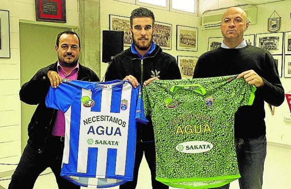 Francis Ferrón reforzará el ataque de La Hoya ante el Villanovense