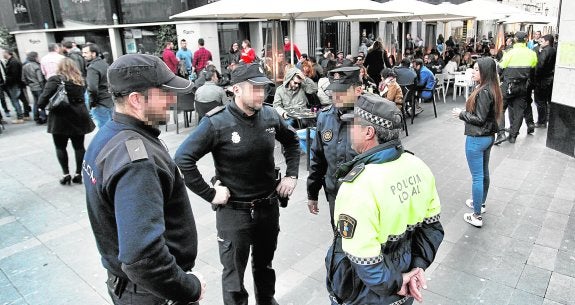 La presencia de la Policía Nacional rebaja los conflictos en la zona del 'tardeo'