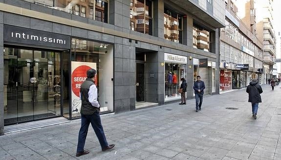 El tripartito pactará con el sector comercial y el turístico nuevas aperturas en festivos