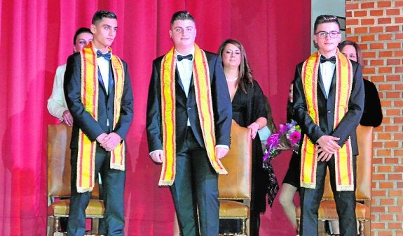 Las fiestas sustituyen a las reinas por 'Los Majos'