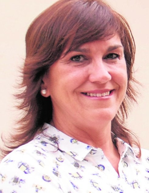 El socialista Francisco Ruiz renuncia a su acta en favor de Carmen Lorente
