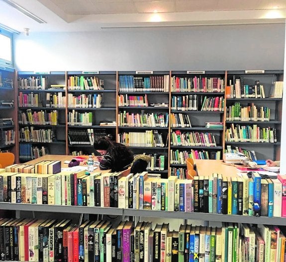 Donación de libros en Albatera