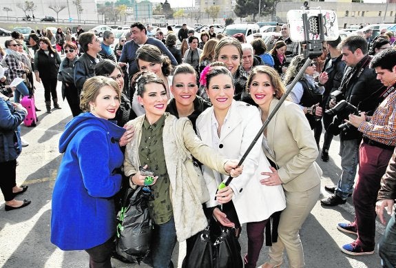 Las candidatas a Bellea del Foc, a conquistar Madrid