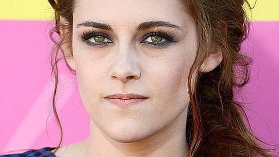 Kristen Stewart critica a Jennifer Lawrence por quejarse de las diferencias salariales