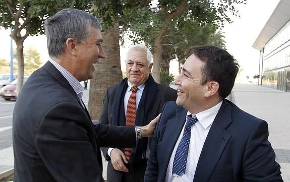 El Consell ultima la salida «pactada» del presidente y del director de IFA en febrero