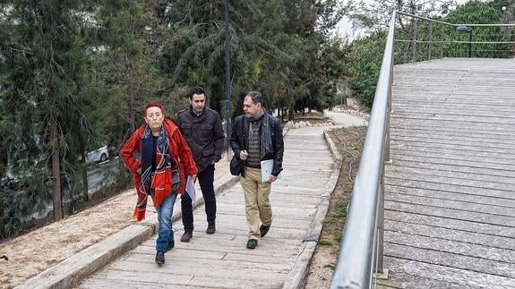 Domínguez pedirá medidas de seguridad en el monte Tossal para evitar el vandalismo