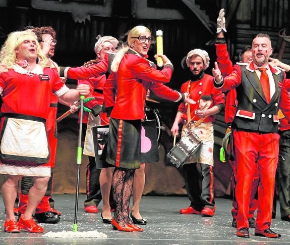 La chirigota de Beniaján gana su primer certamen tras hacer una dura crítica al jurado