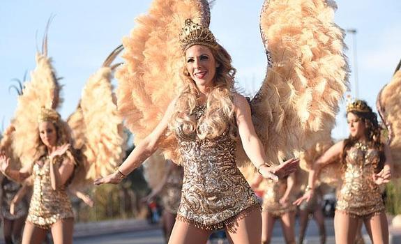 Desenfreno carnavalero en Beniaján