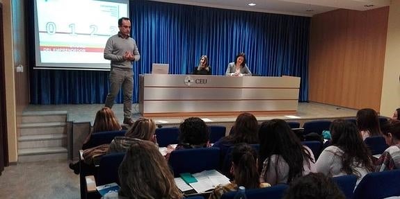 Jornadas sobre salidas profesionales en el CEU