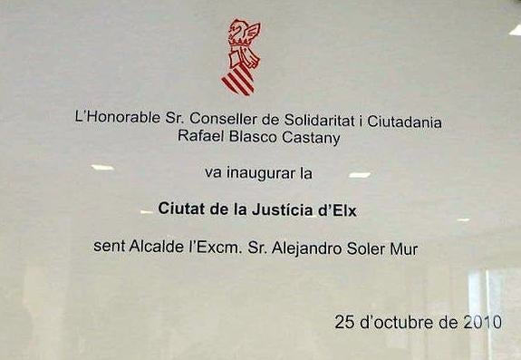 El alcalde pide la retirada de una placa de los juzgados con el nombre de Blasco