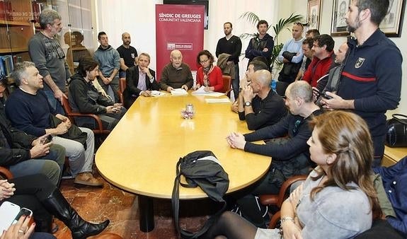 Los Bomberos recurren ante el Síndic la bajada del personal mínimo de guardia