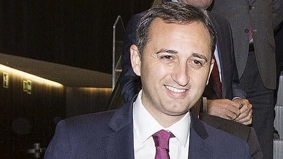 Sánchez ve «inaceptable recortar» las competencias de turismo a las diputaciones